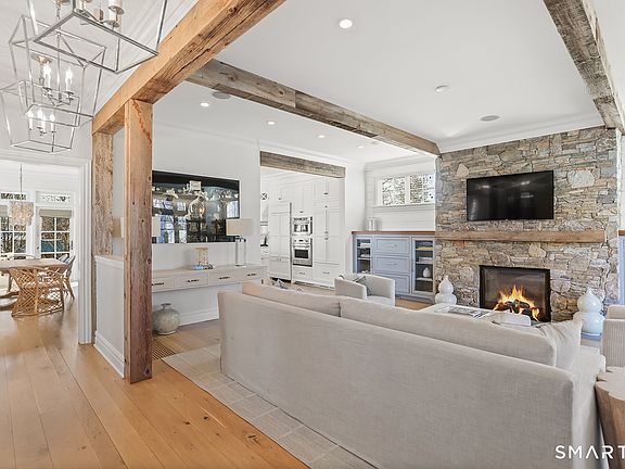 3rd image of 550 Penfield Road