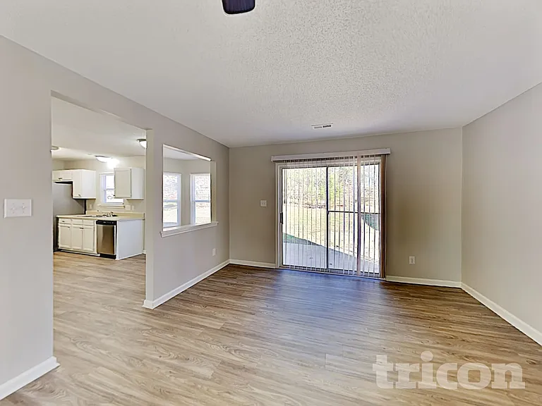 8009 Vermilion Dr — Photo 5