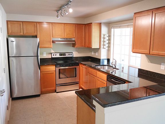 4th image of 9838 NE 122nd St APT Q303