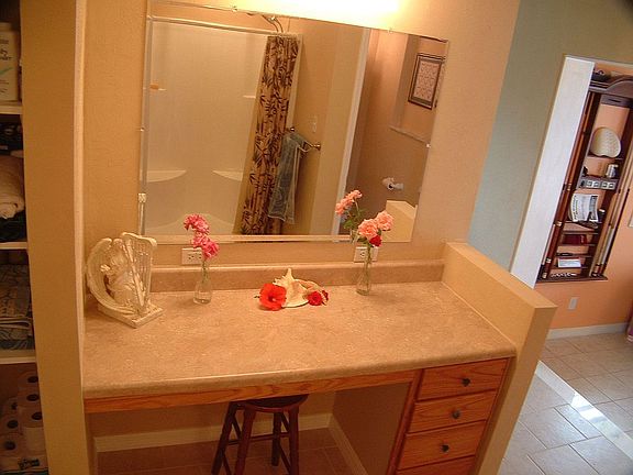 mst. dressing vanity