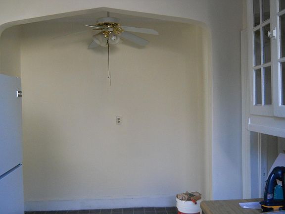 4th image of 244 Hart Blvd #2B