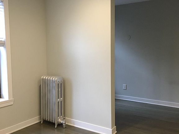 2nd image of 428-33 W Surf St #432-205