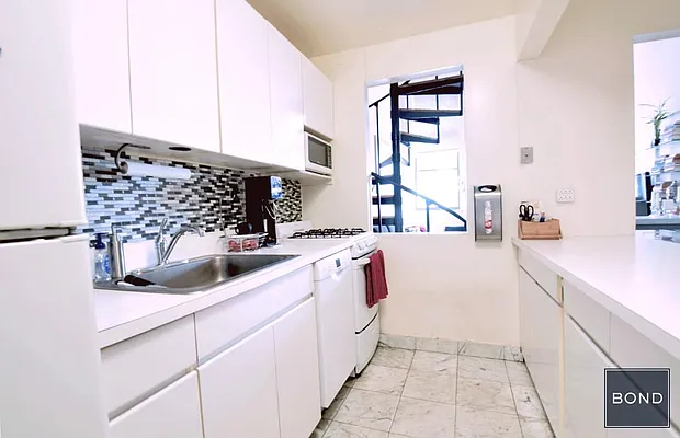 Rented by Bond New York | media 27