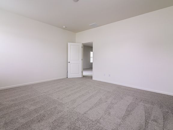 5th image of 2924 Winding Ridge Dr W