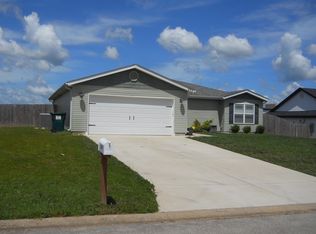 424 Echo Valley Cir, Reeds Spring, MO 65737