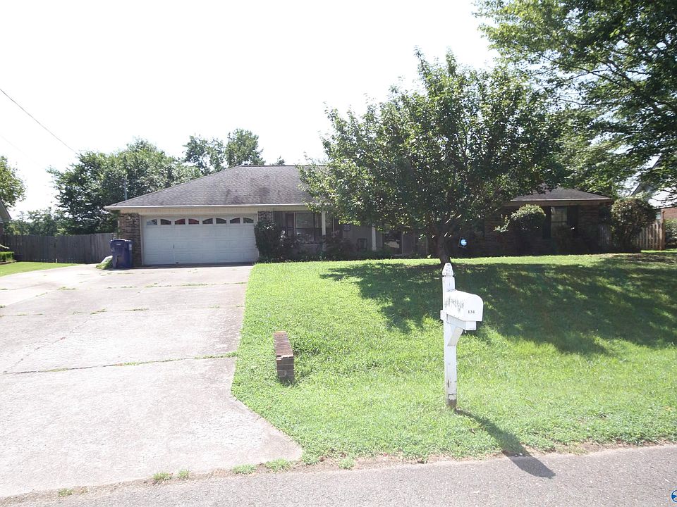 2nd image of 131 Canoebrook Ln