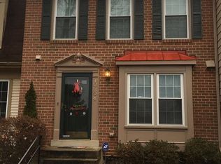 10304 Colony Park Dr, Fairfax, VA 22032
