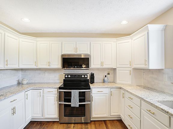 5th image of 8909 N County Road 1050 E