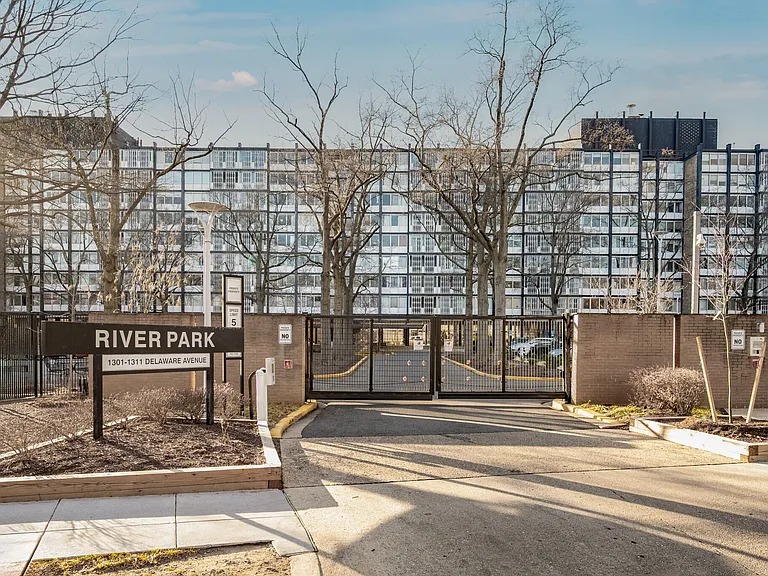 1311 Delaware Ave SW #231 — Photo 46