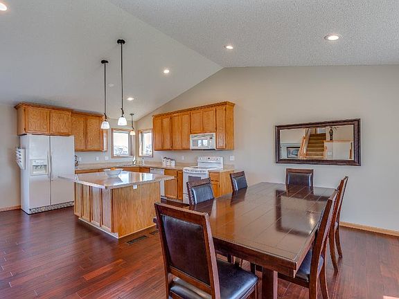 4th image of 10186 Karston Ct NE
