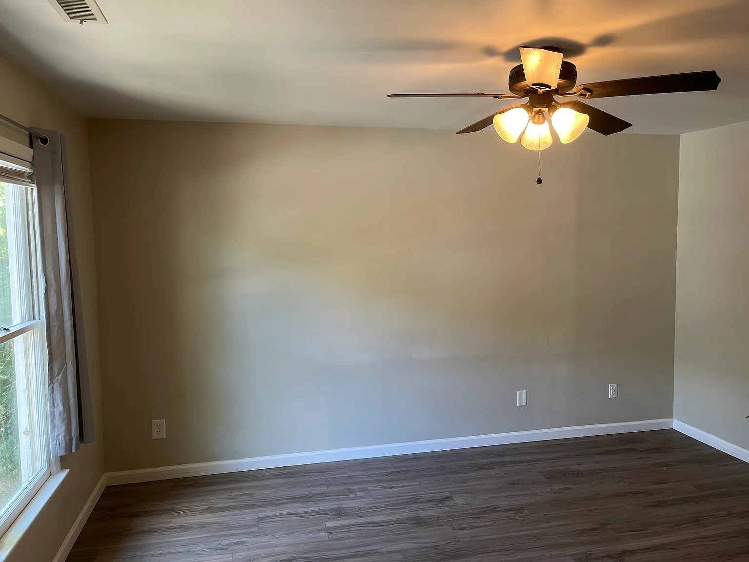 2 bed, 2.5 bath, 1024 sqft, $1,100 — Photo 4