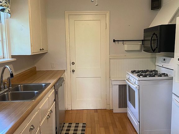 5th image of 4604 Hanover Ave
