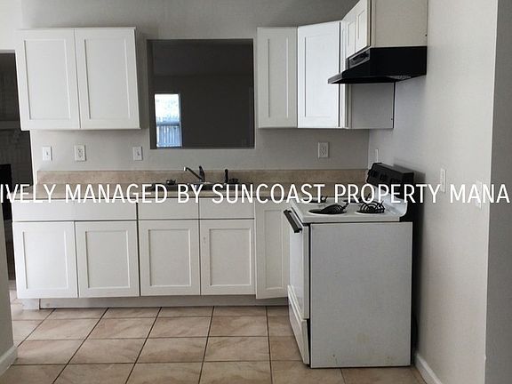 3rd image of 1013 La Marche Dr