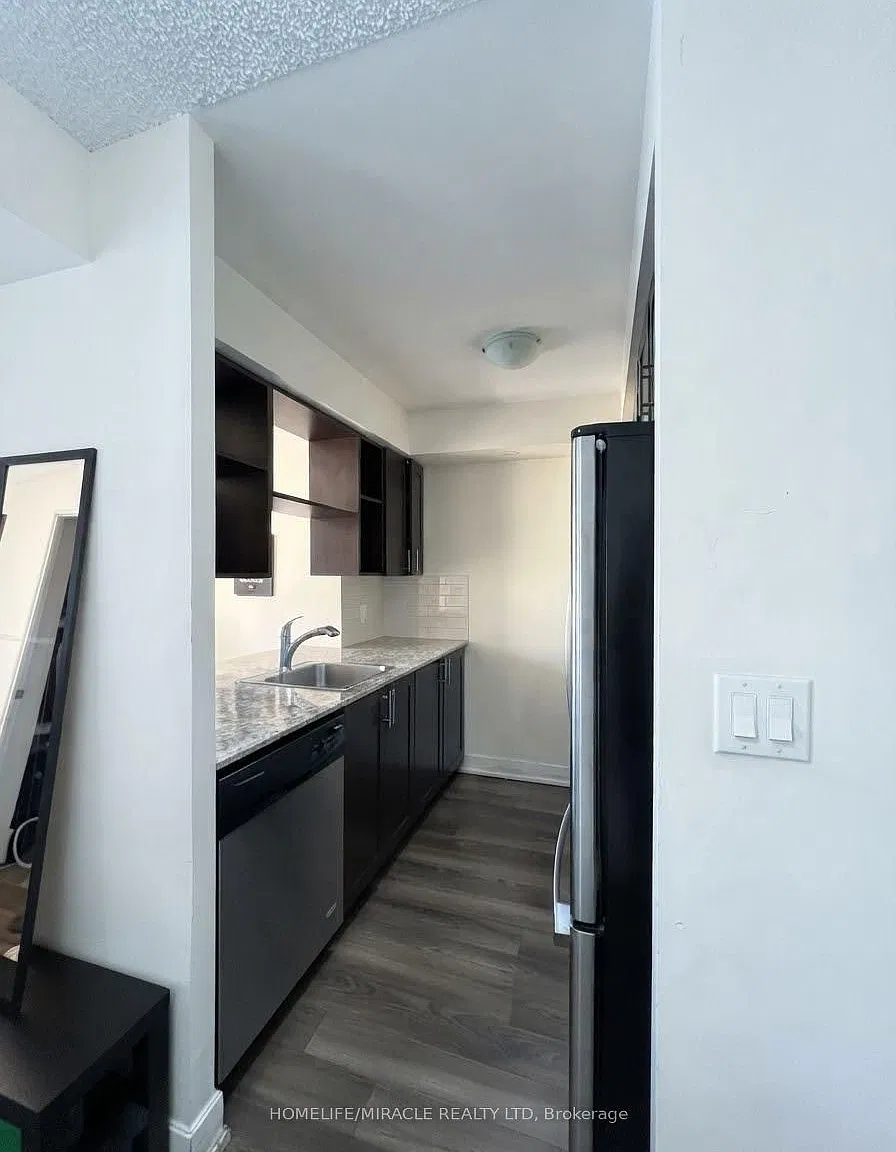 2 bed, $2,700 — Photo 3