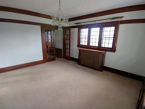 5th image of 2933 Jones St