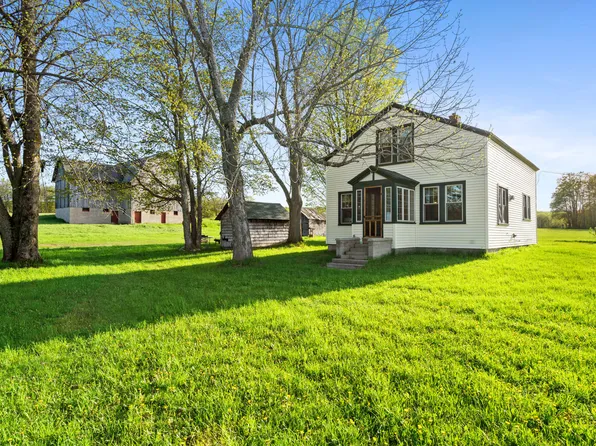 3965 Saint Nicholas Rd, Pellston, MI 49769