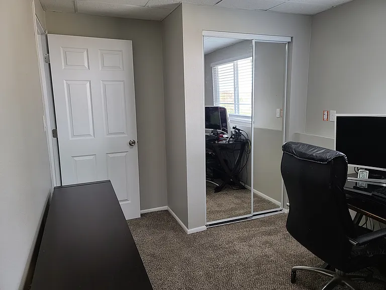940 W Red Oaks Dr #2 — Photo 23