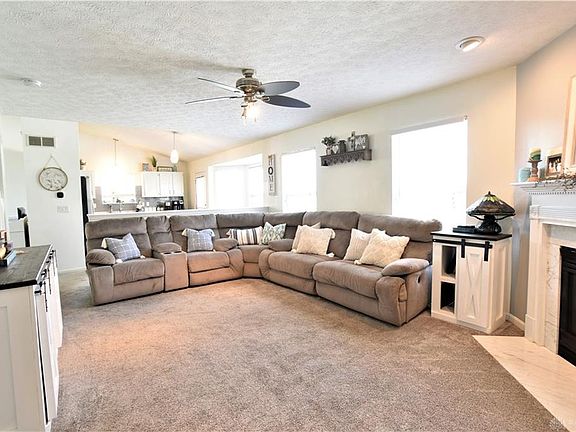 5th image of 542 Sherman Dr