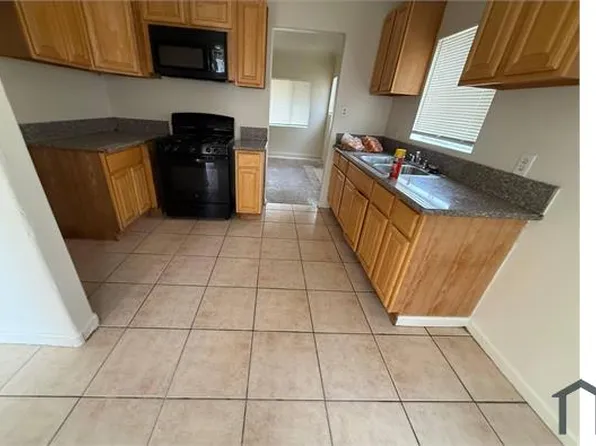 1487 W 9th St, San Bernardino, CA 92411