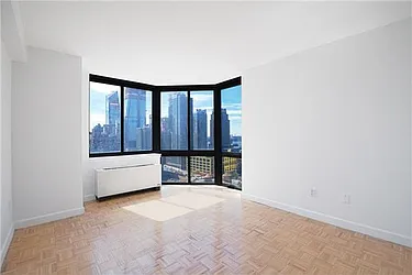 Rented by Addison Property Group