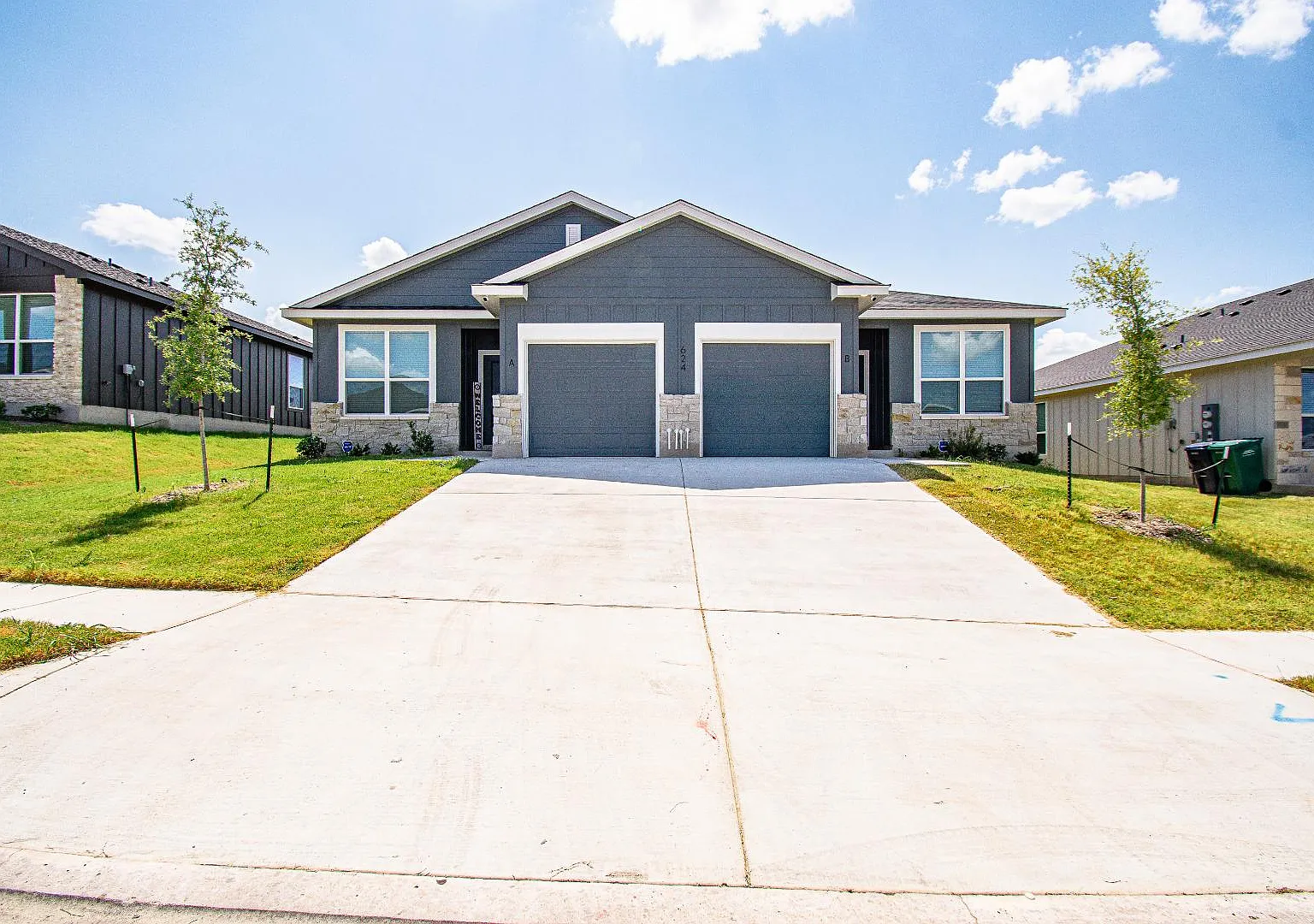 624 Pacifc Crest Trail - UNIT B — Photo 1