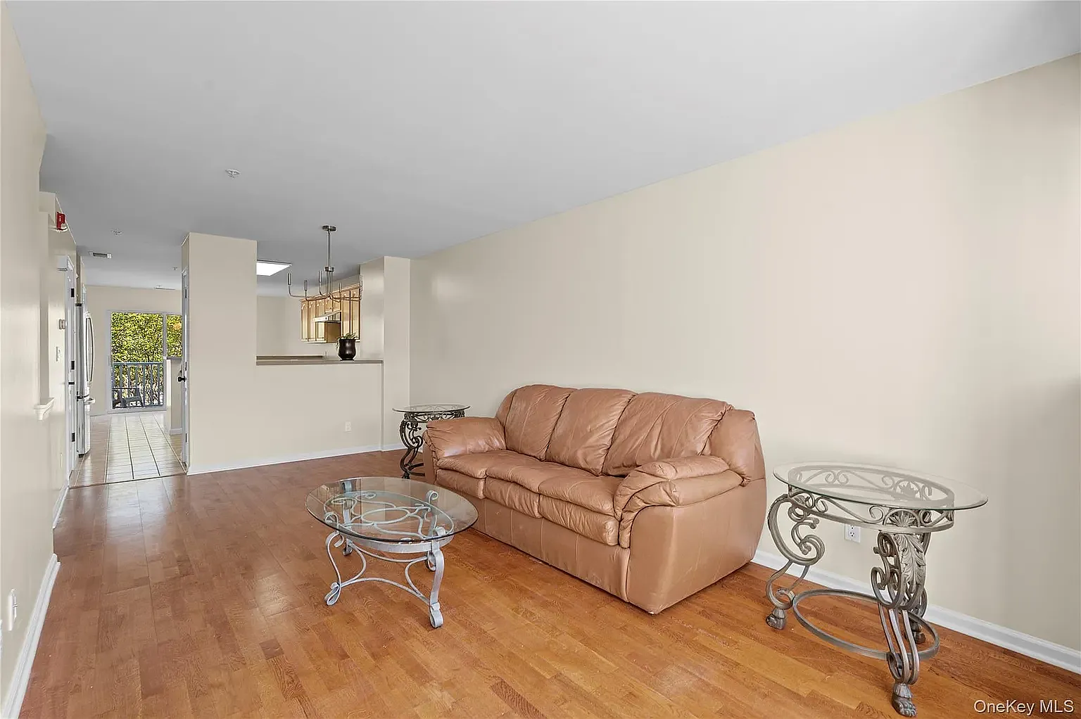 2 bed, $2,700 — Photo 2