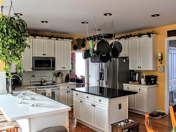 5th image of 599 Lunns Way
