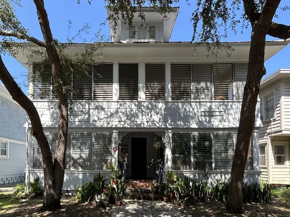 940 6th St N APT 3, Saint Petersburg, FL 33701