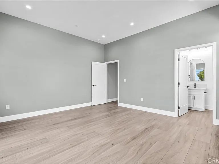 2130 W 238th St — Photo 30
