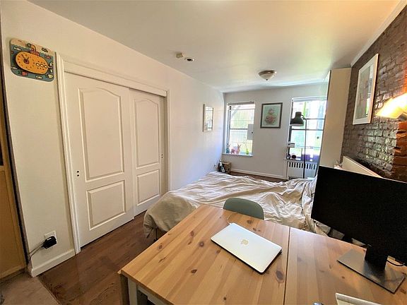 4th image of 237 E 2nd St APT 4c