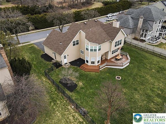 4th image of 4994 Meadow Ln
