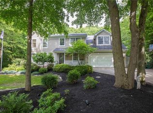 9112 Lake In The Woods Trl, Chagrin Falls, OH 44023
