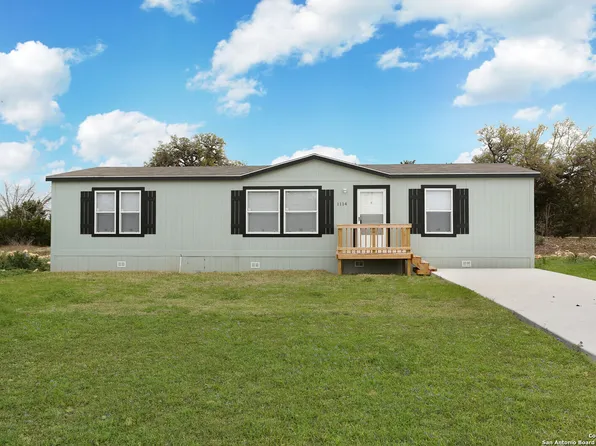 1114 PR 1518, Bandera, TX 78003