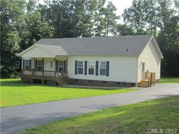 2864 Sweeping Pine Dr, Denver, NC 28037