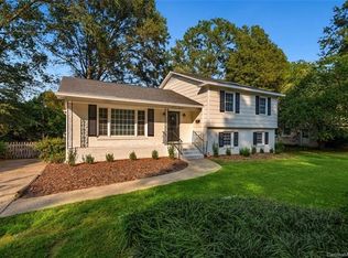 3507 Round Oak Rd, Charlotte, NC 28210