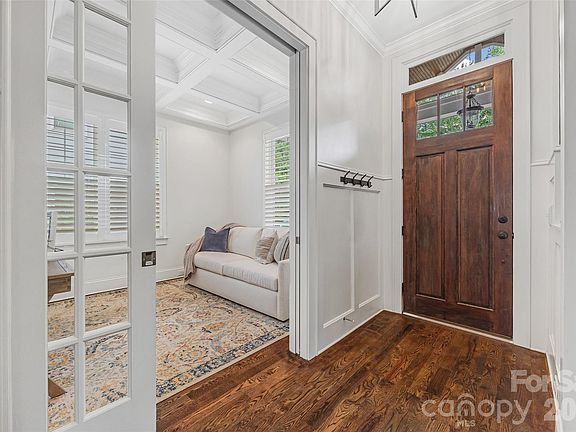 2nd image of 3430 Cosby Pl