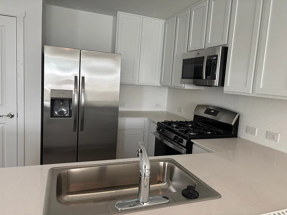 1443 Neria Loop