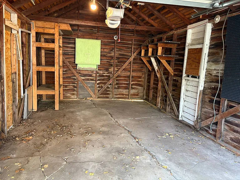 1053 N Terrace Dr — Photo 10