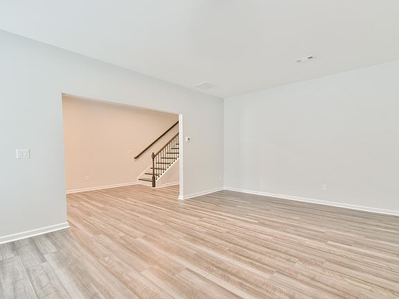 4th image of 2610 Whistler Way