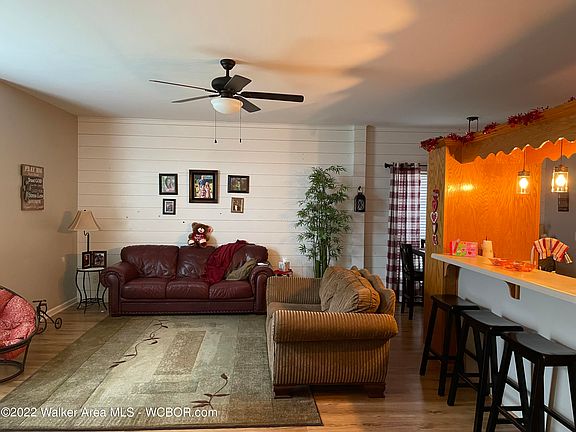 4th image of 1709 Creek Cir SE