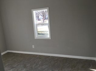 2400 SW Eveningside Dr, Topeka, KS 66614