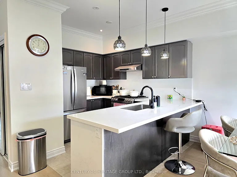 37 Luisa St — Photo 8