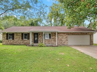 4 Germania Dr, Columbia, IL 62236