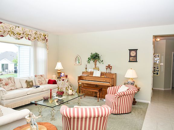 3rd image of 12970 River Park Dr
