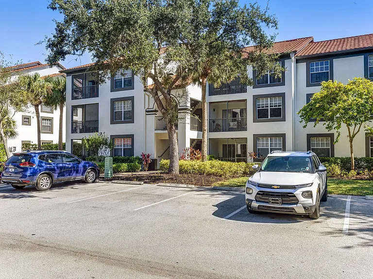 7925 Preserve Cir #328 — Photo 1
