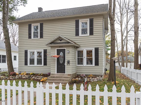 2nd image of 2233 Logan Ave