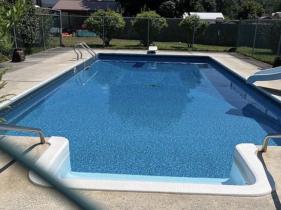 4th image of 237 Water St