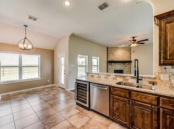 2nd image of 4756 County Road 597