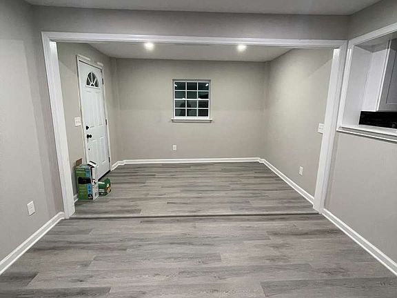 3rd image of 2609 Hood Ave NW