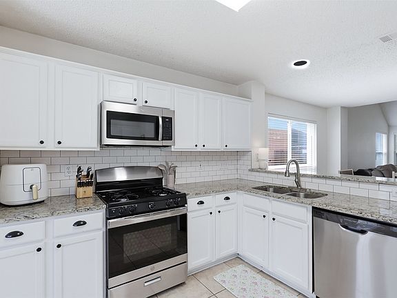 5th image of 4431 Santa Fe Ln